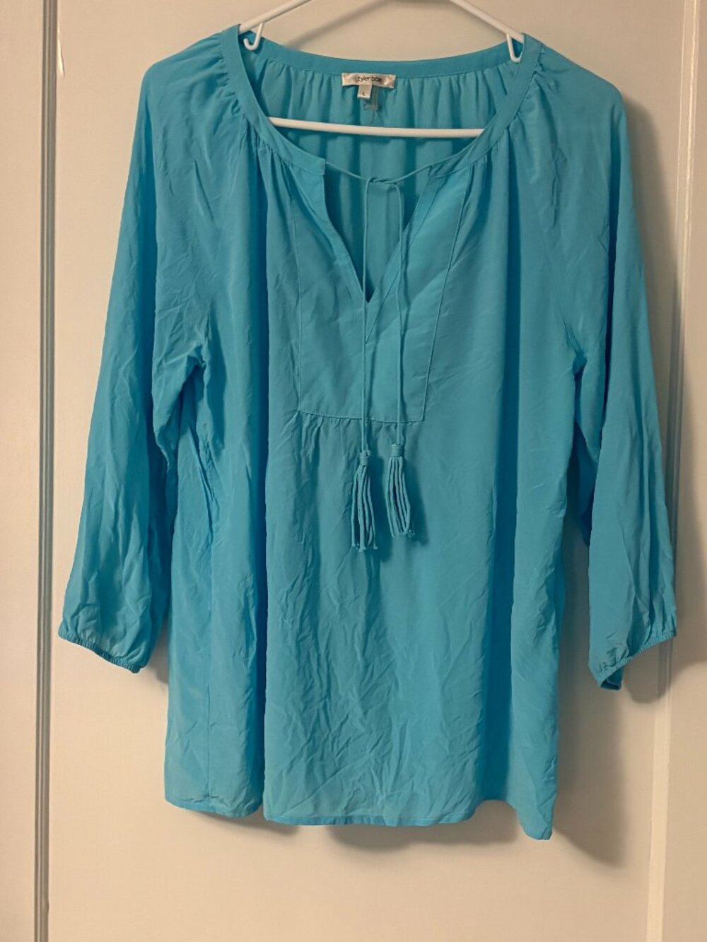 Tyler Boe 100% silk teal turquoise blouse 3/4 sleeve tassel preppy beachy resort